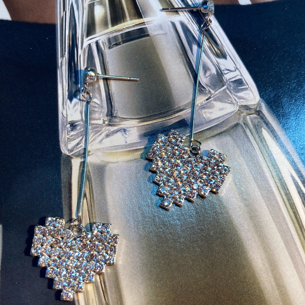 Heart Crystals Earrings - Picture 4 of 5